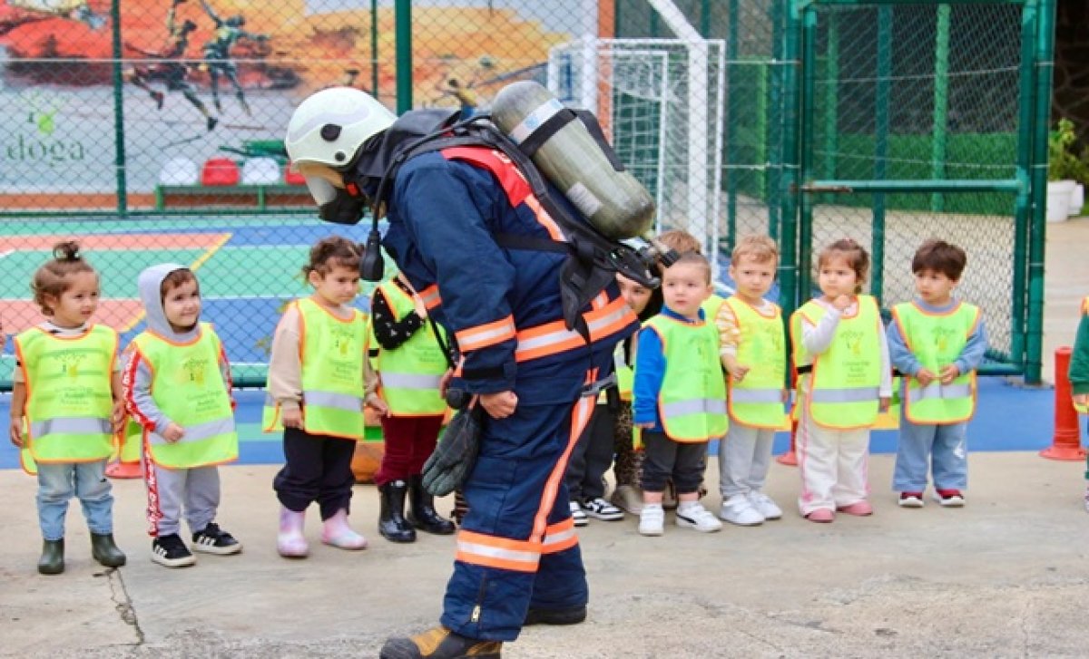 Giresun Belediyesi İtfaiyesinden Minik Öğrencilere Yangın Eğitimi