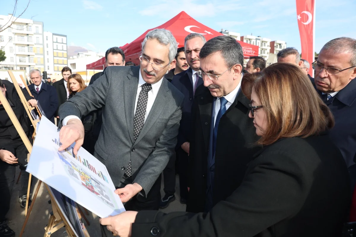 Cevdet Yılmaz’dan Gaziantep’te Deprem Anma Müzesi İncelemesi