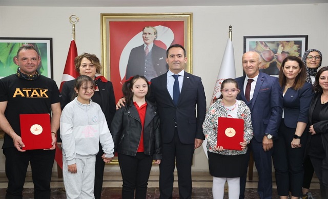 HAYATI PAYLAŞMAK İÇİN ENGEL YOK