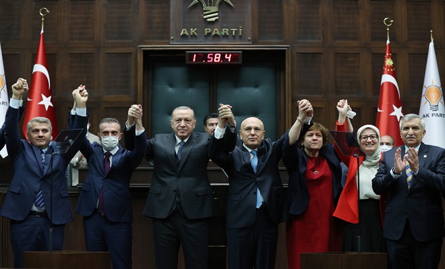 SINIRLARINI AŞAN BİR ÜLKEDİR